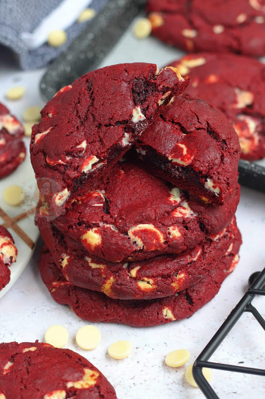 Red velvet cookie